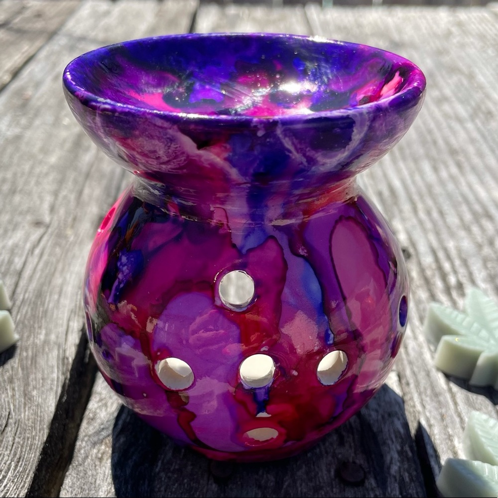 Wax warmer hand poured with alcohol paint.